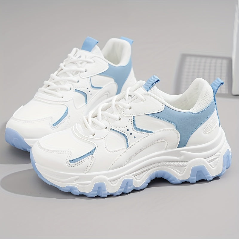 THE CASUAL LADY SNEAKERS