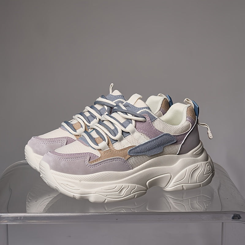 THE HAPPY SNEAKERS