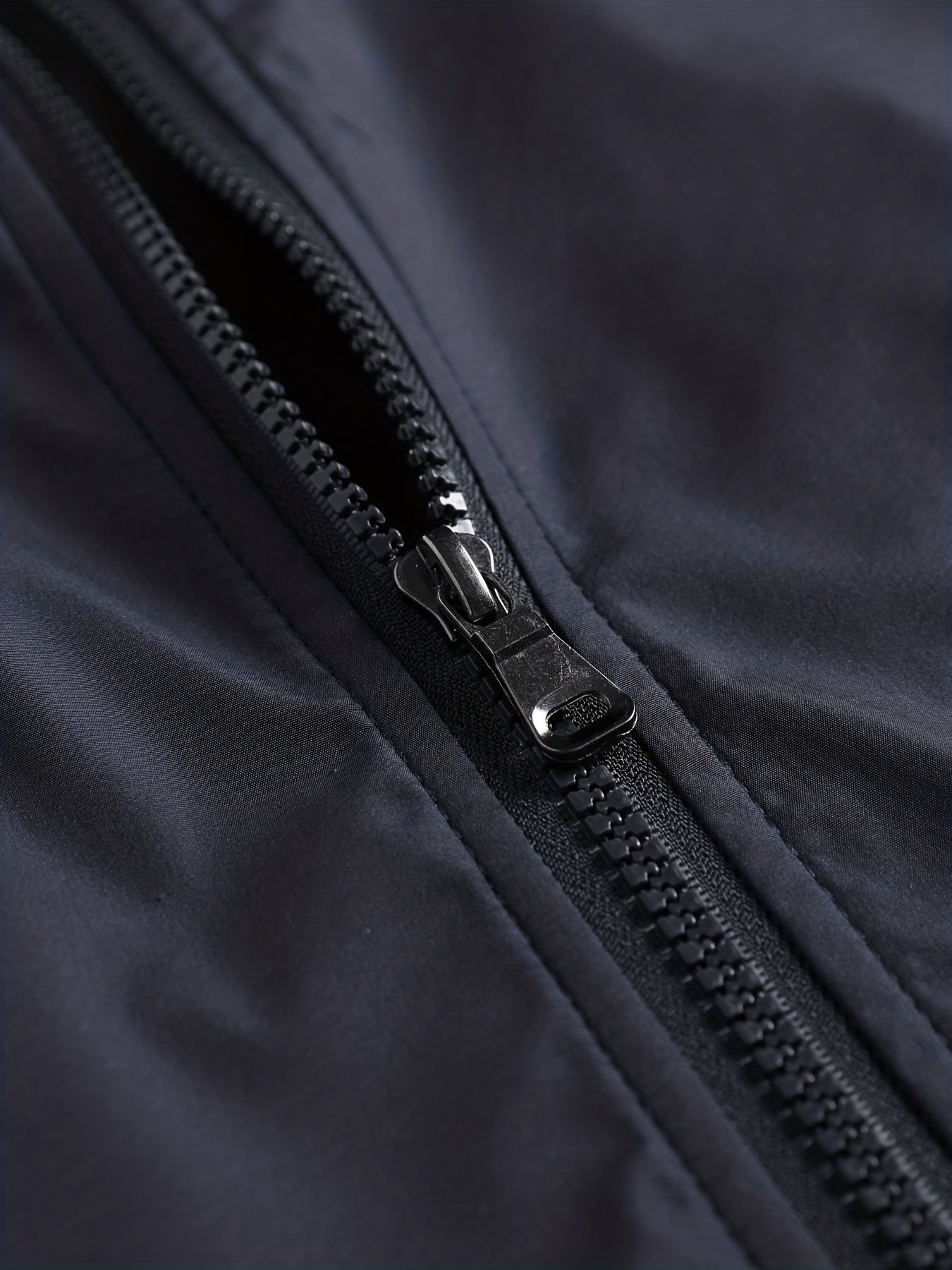 THE CLASSIC WINDBREAKER