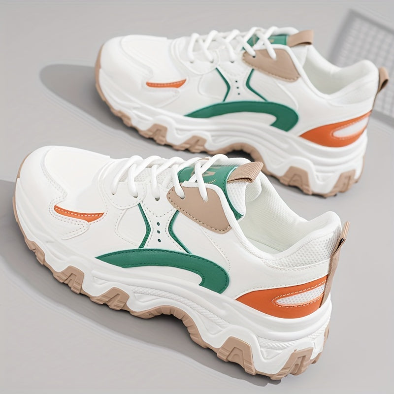 THE CASUAL LADY SNEAKERS