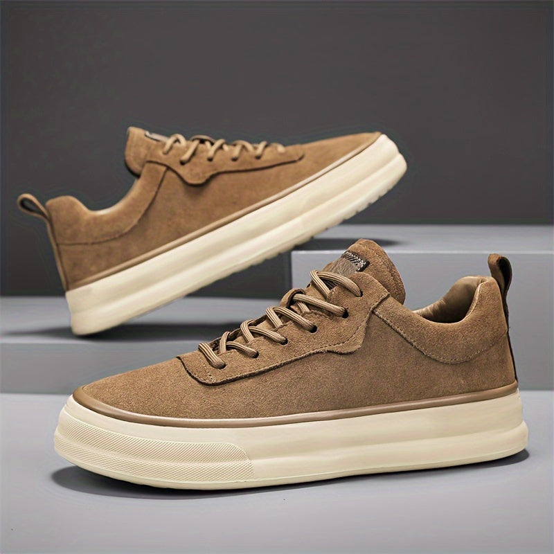 THE CASUAL SNEAKERS