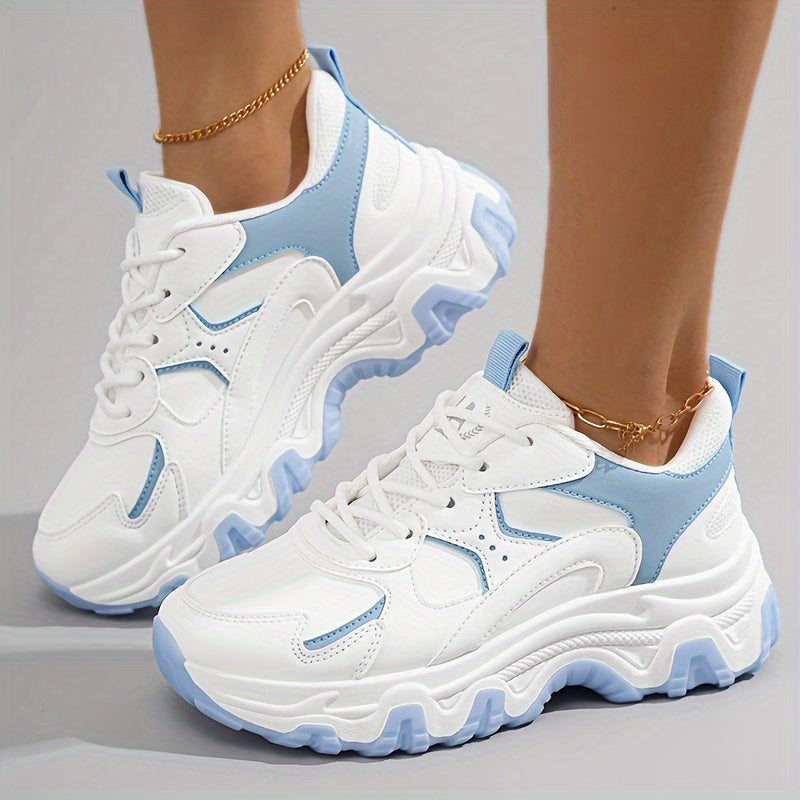 THE CASUAL LADY SNEAKERS