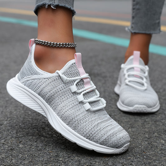 THE SPORTY SNEAKERS