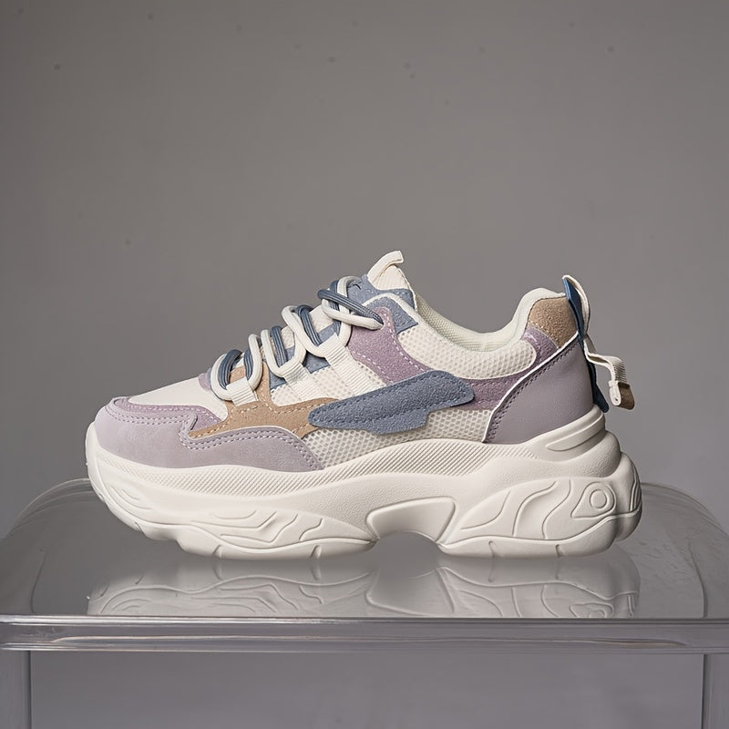 THE HAPPY SNEAKERS