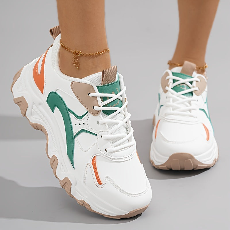 THE CASUAL LADY SNEAKERS