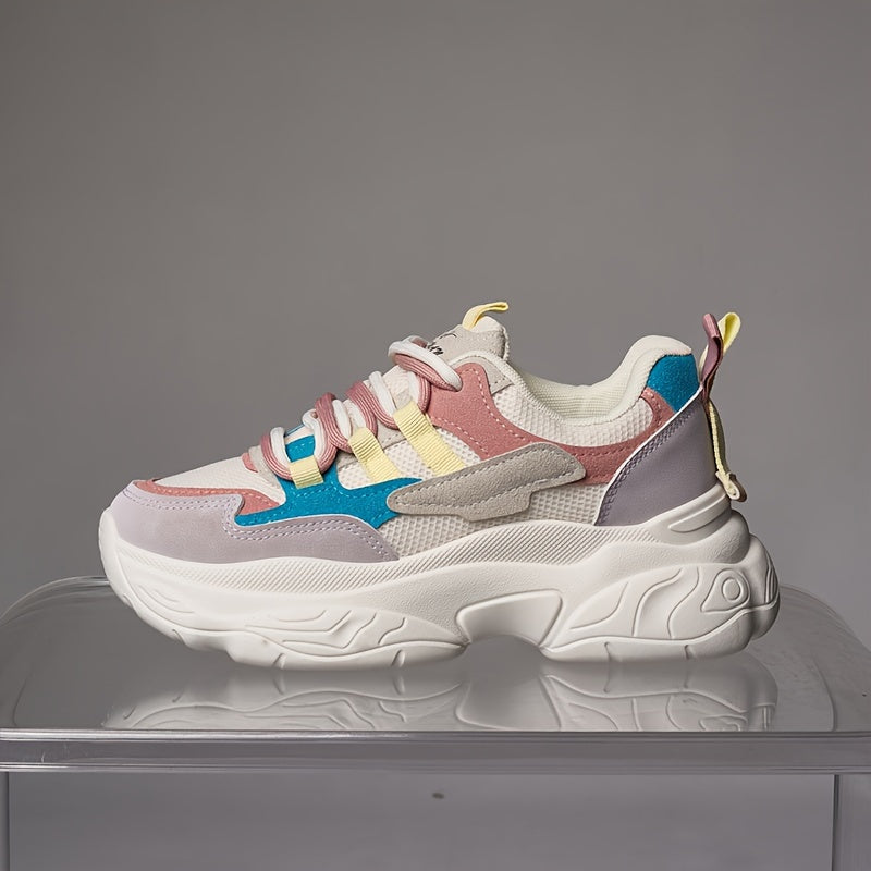 THE HAPPY SNEAKERS