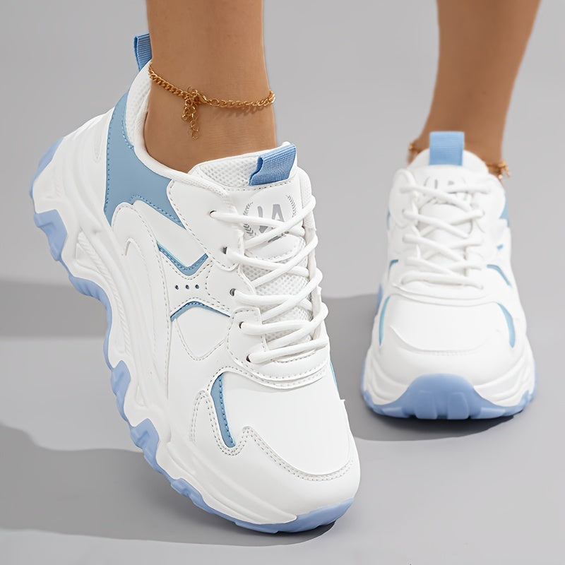 THE CASUAL LADY SNEAKERS