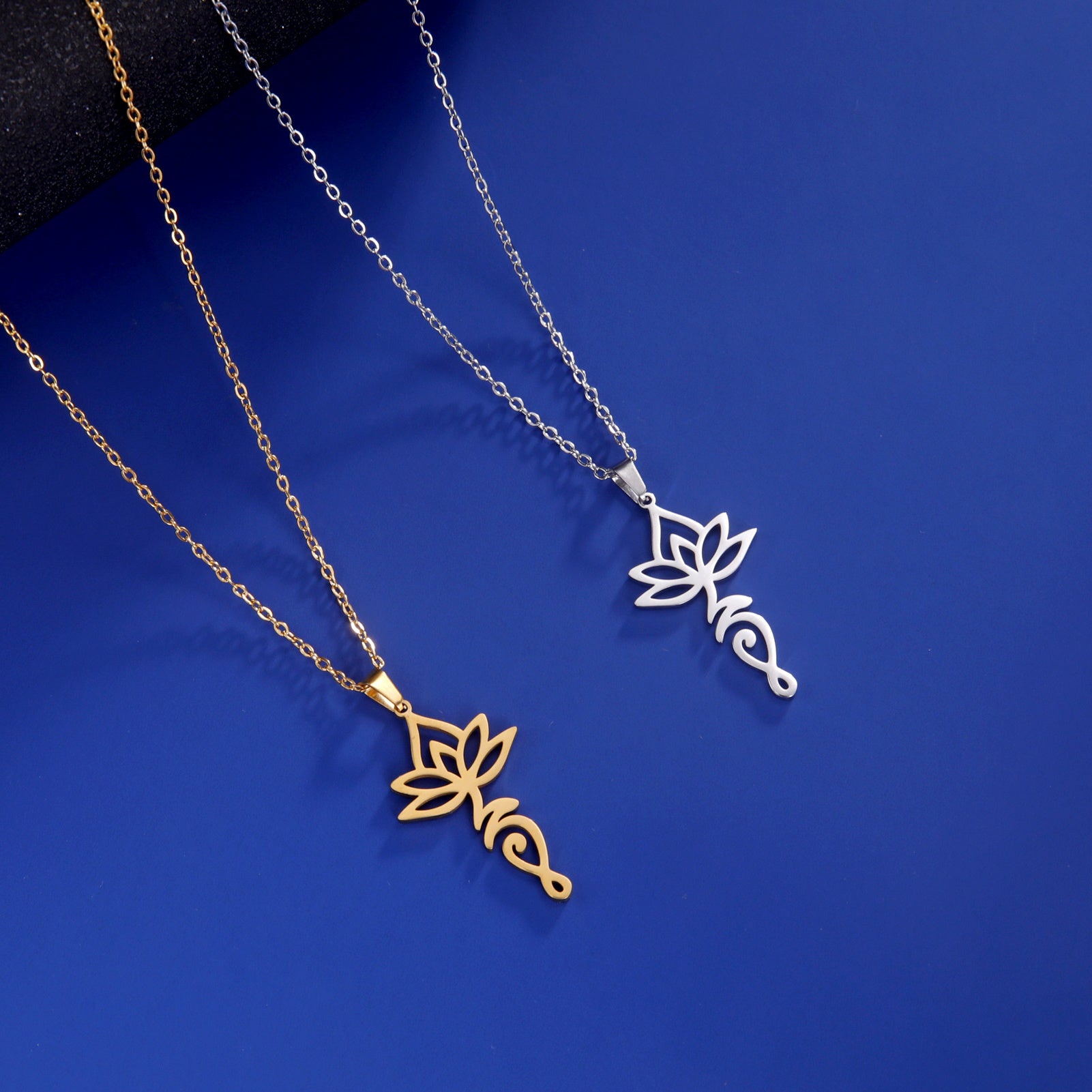 THE SOLARA NECKLACE
