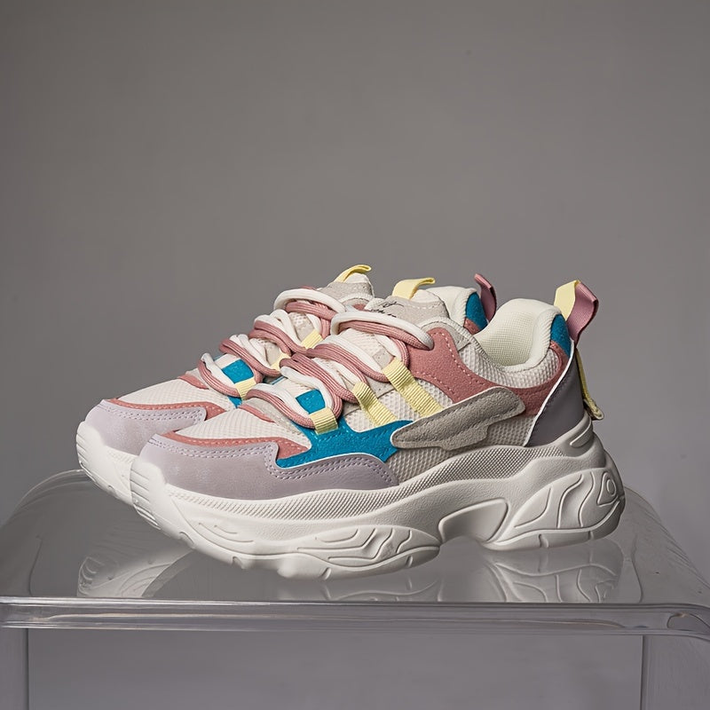 THE HAPPY SNEAKERS