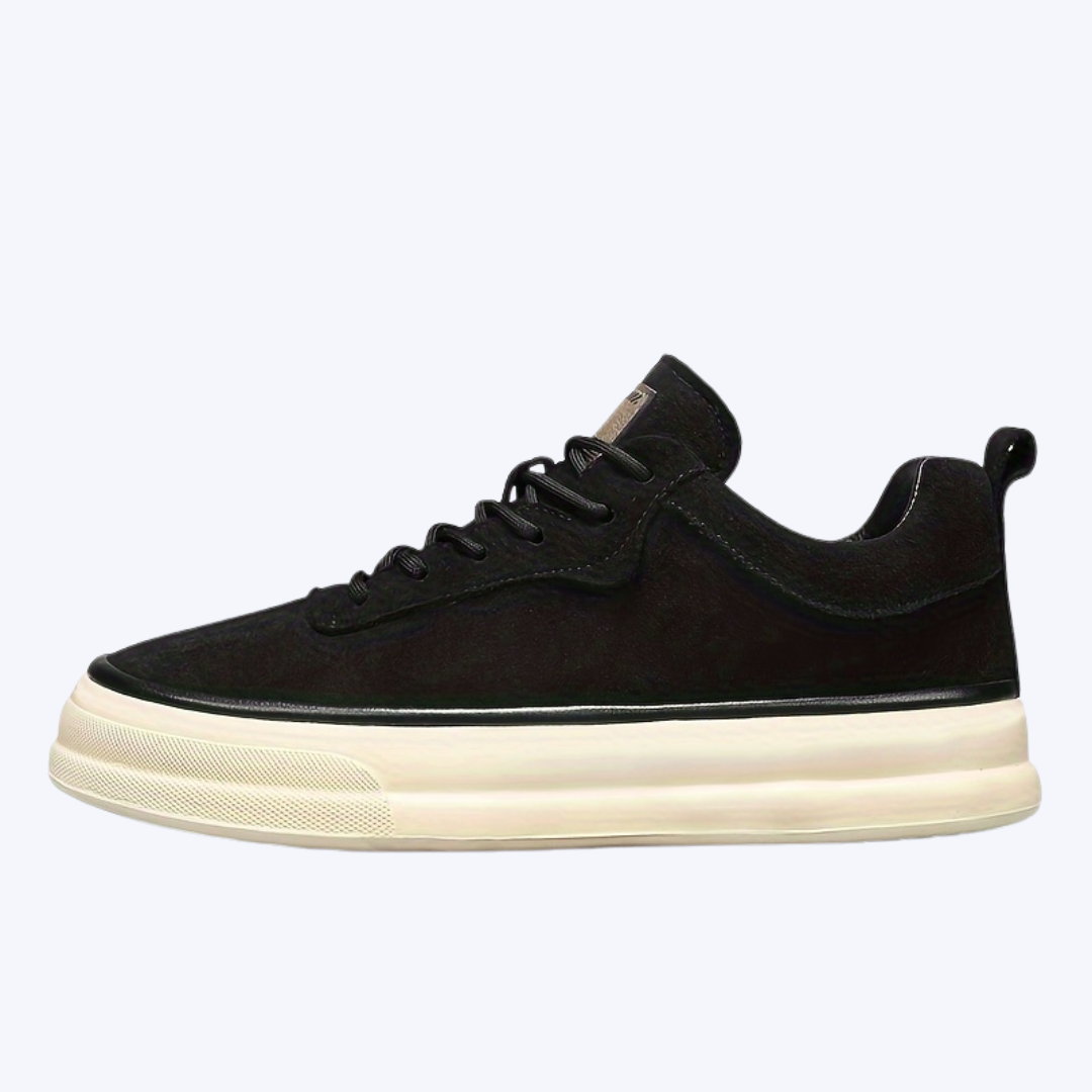 THE CASUAL SNEAKERS