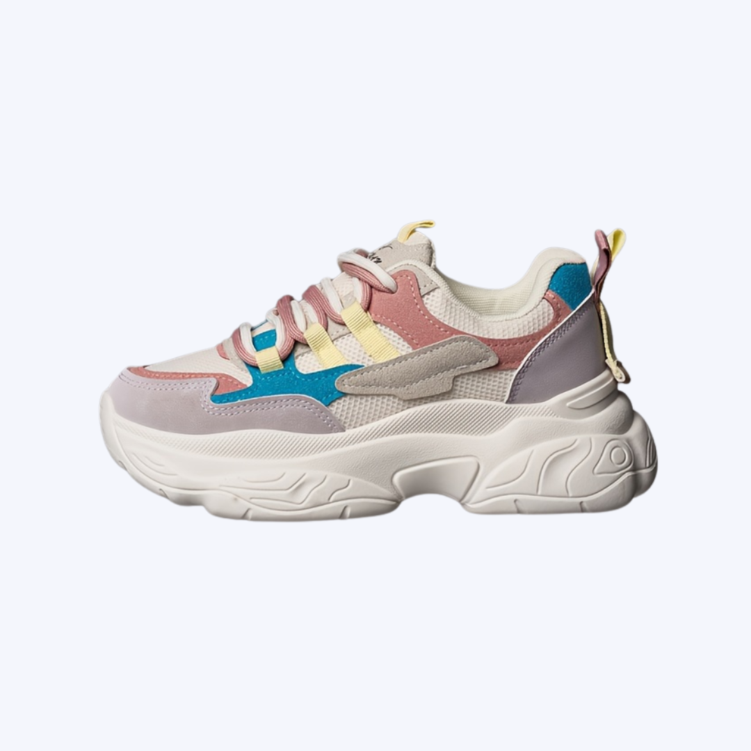 THE HAPPY SNEAKERS
